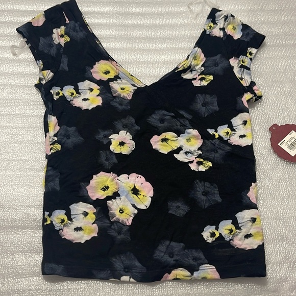 Black with Pink & Yellow Flower Pattern Crop Top Size XS NWT - Picture 5 of 9